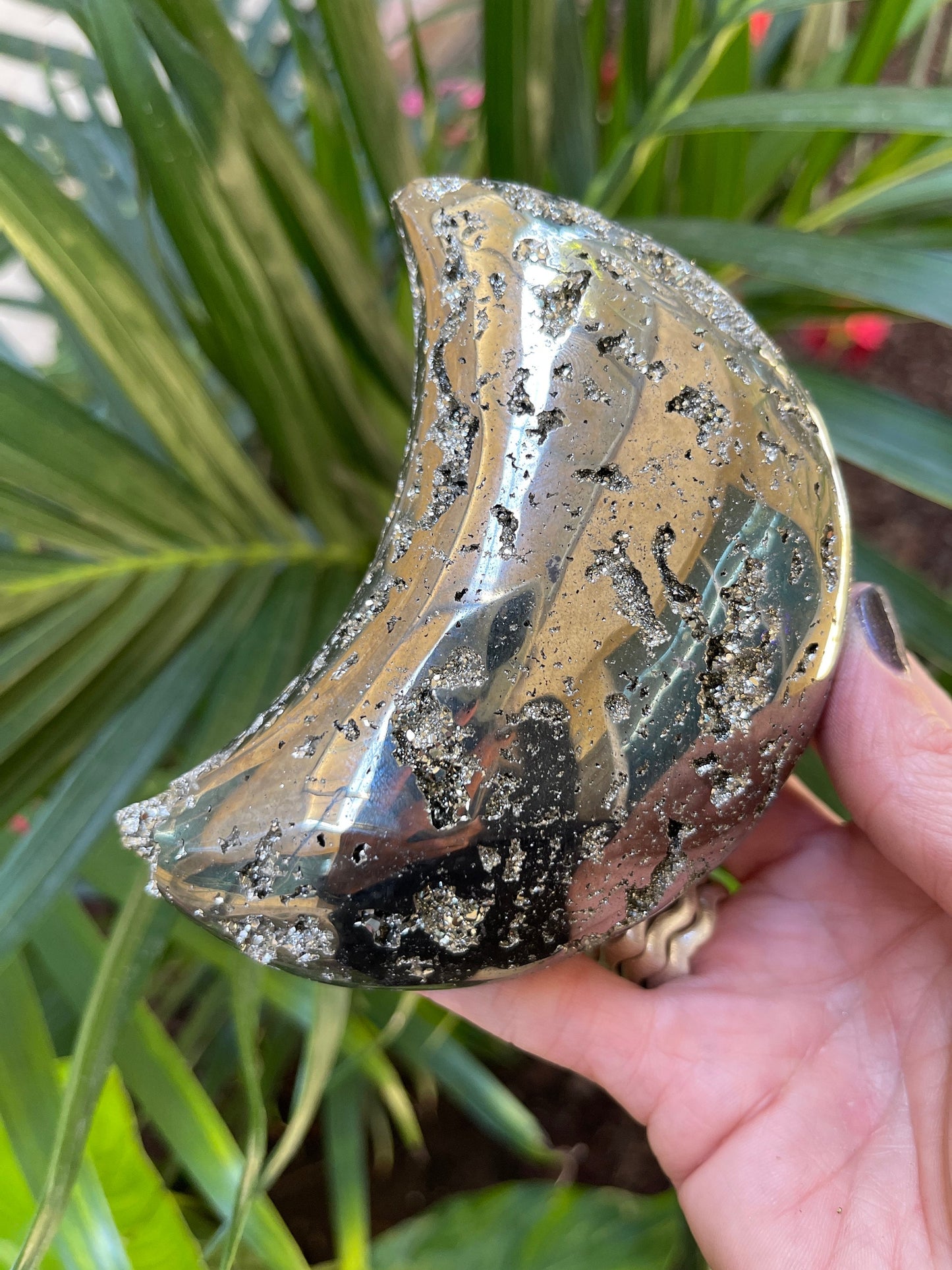 Pyrite Moon Carving, Crescent Moon, Crystal Moons, Moon Rituals, Abundance Crystals, Astrology Gifts, Moon Phase Decor, Lunar Phases