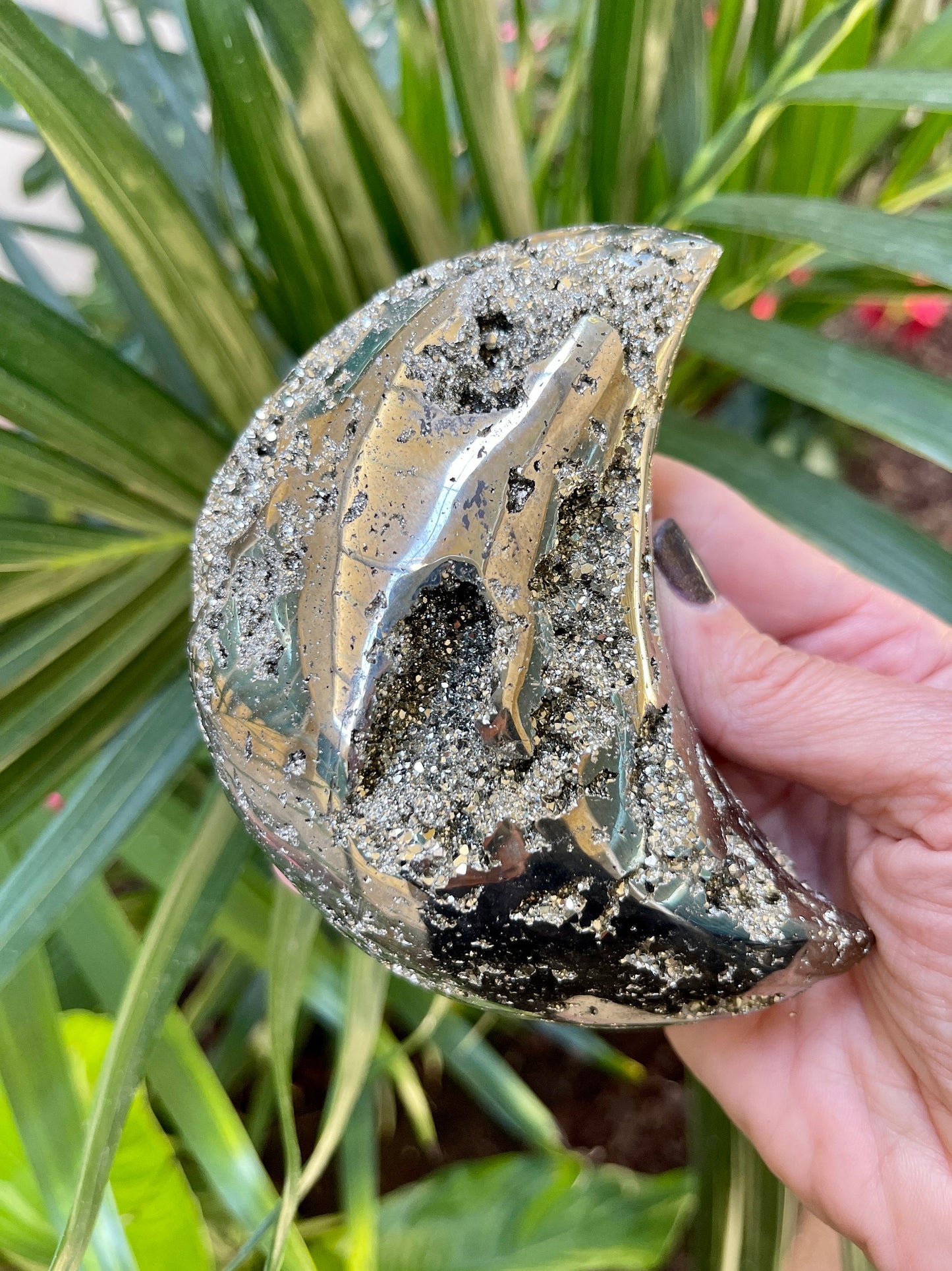 Pyrite Moon Carving, Crescent Moon, Crystal Moons, Moon Rituals, Abundance Crystals, Astrology Gifts, Moon Phase Decor, Lunar Phases