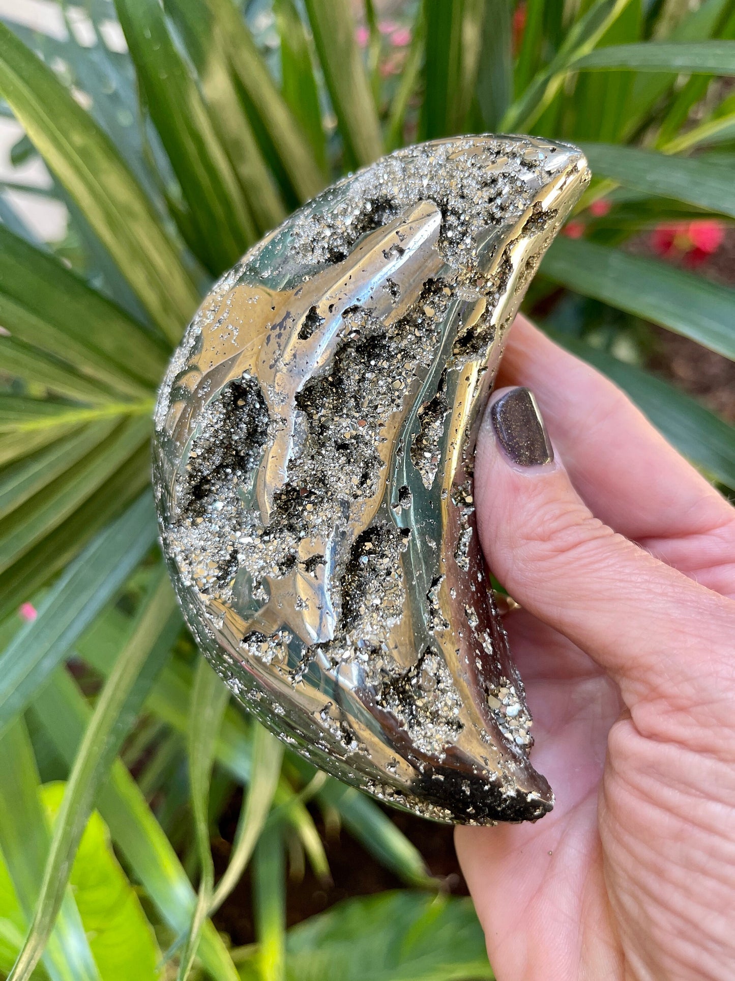 Pyrite Moon Carving, Crescent Moon, Crystal Moons, Moon Rituals, Abundance Crystals, Astrology Gifts, Moon Phase Decor, Lunar Phases