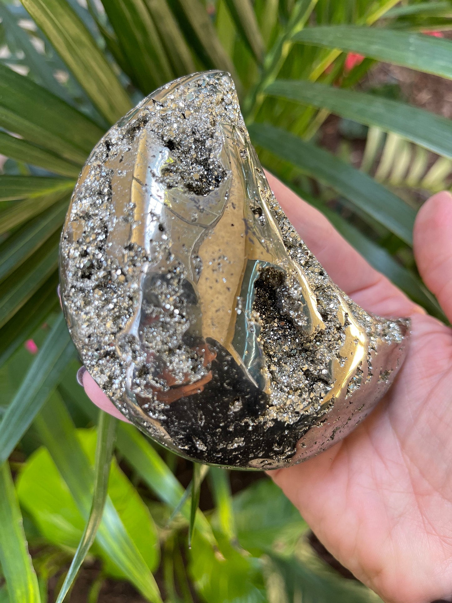 Pyrite Moon Carving, Crescent Moon, Crystal Moons, Moon Rituals, Abundance Crystals, Astrology Gifts, Moon Phase Decor, Lunar Phases