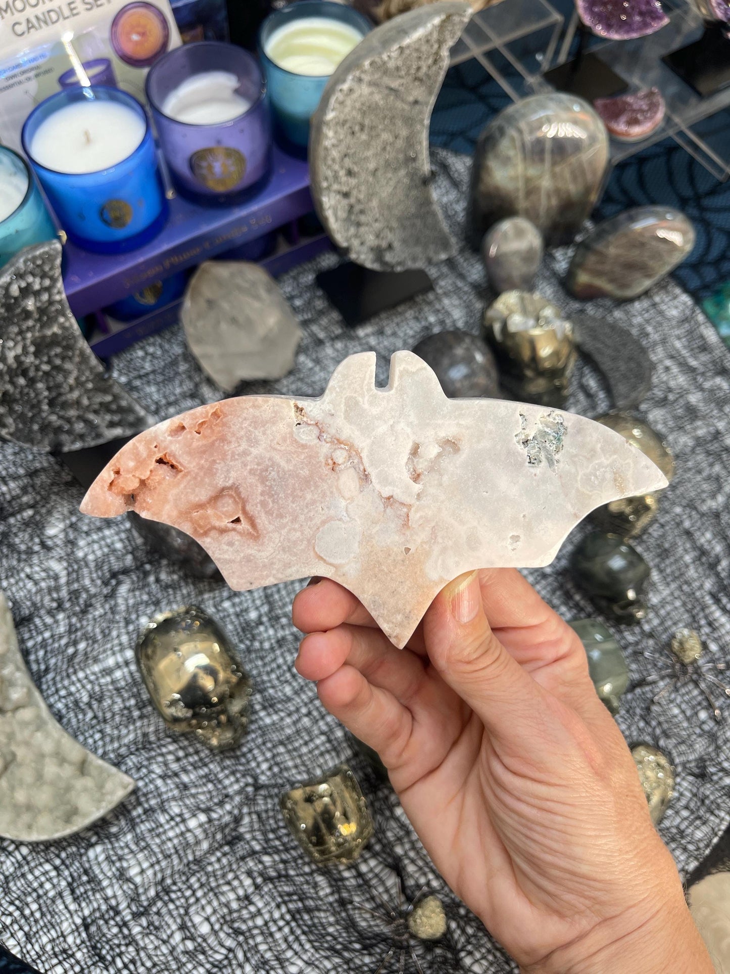 Pink Amethyst Bat, Halloween Crystals, Crystal Bat Carving, Halloween Crystals, Witchy Decor, Home Decor, Halloween Decor, Pink Bat Figurine