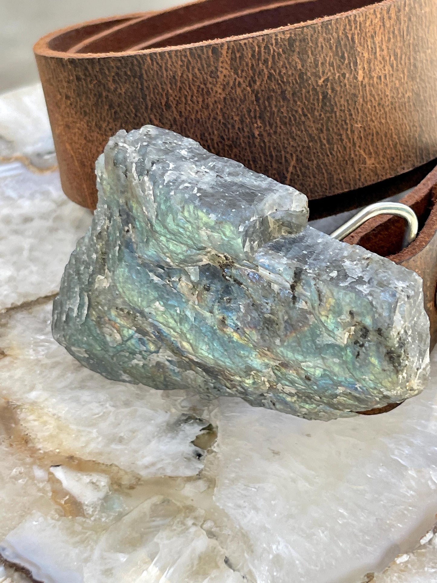 Labradorite Belt Buckle, Gemstone Belt buckles, Raw Labradorite Crystal Belt Buckle, Leather snap belt, Unique Belt Buckles, Unisex Buckle