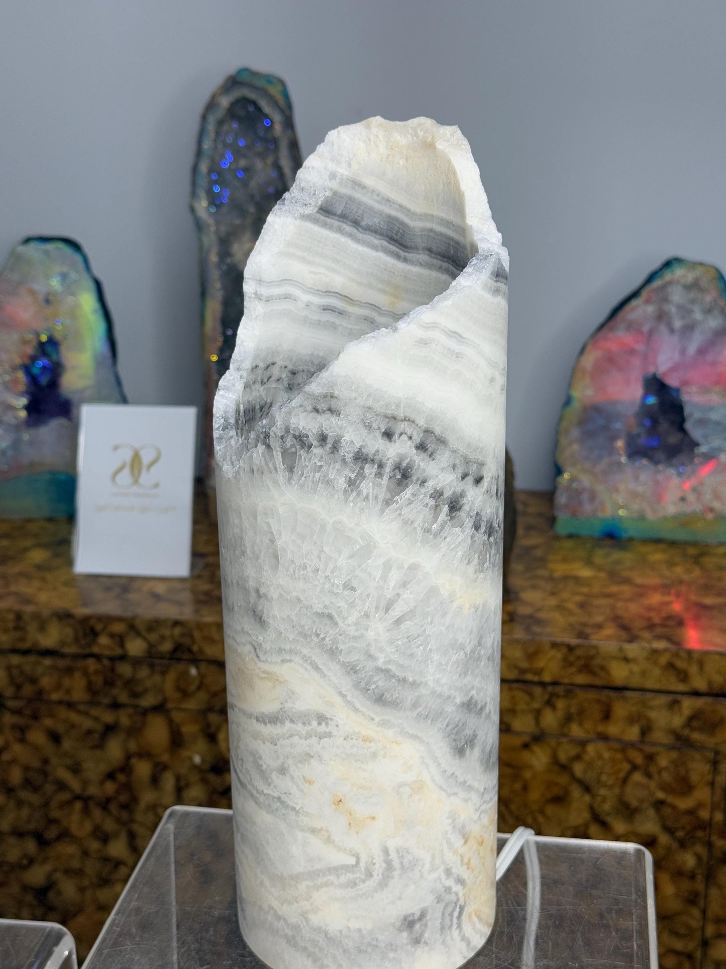 Luxury Onyx Column Lamp: Modern Crystal Decor, Natural Stone Light