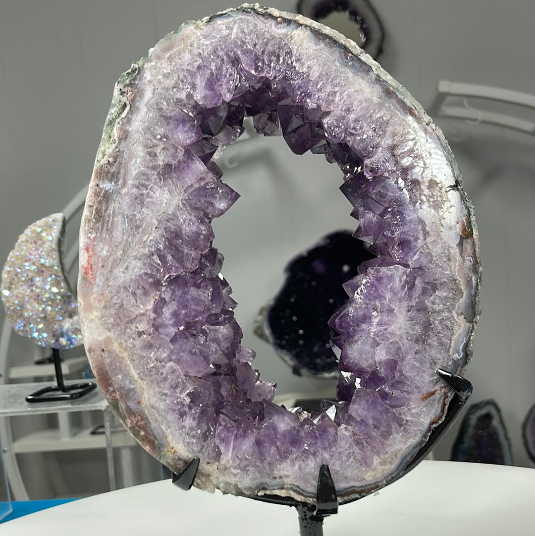 Large Amethyst Portal