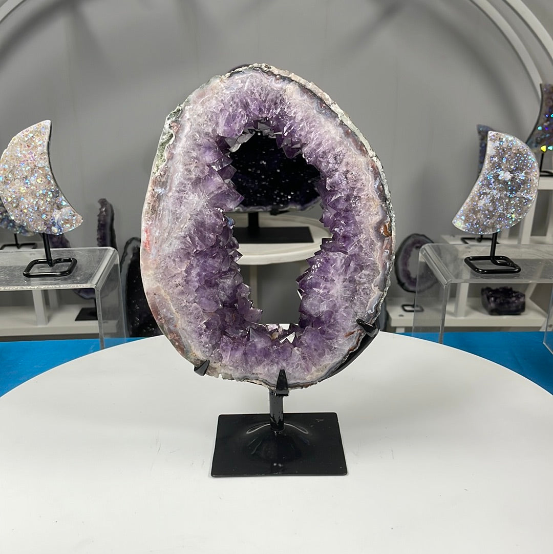 Large Amethyst Portal