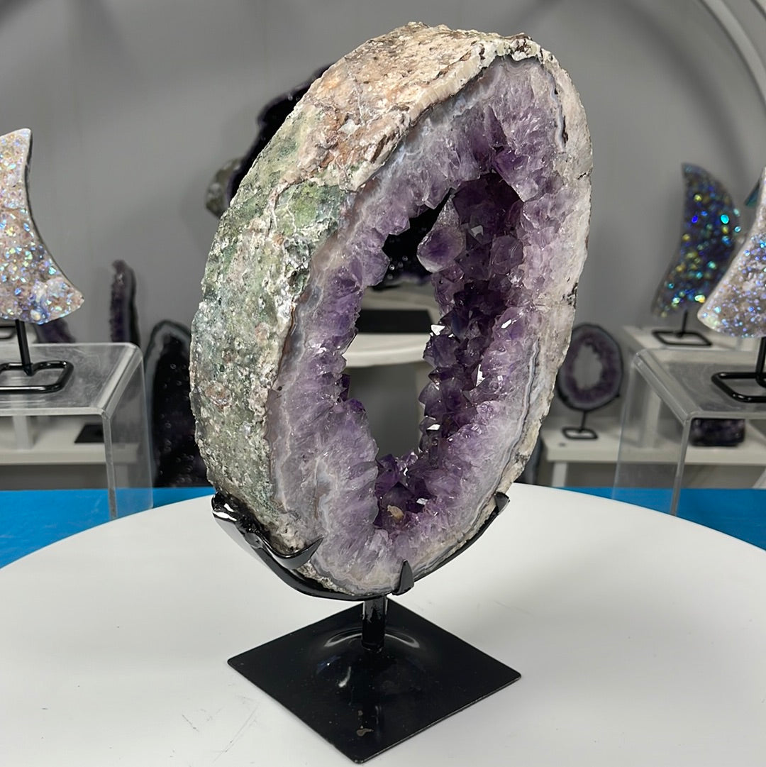Large Amethyst Portal