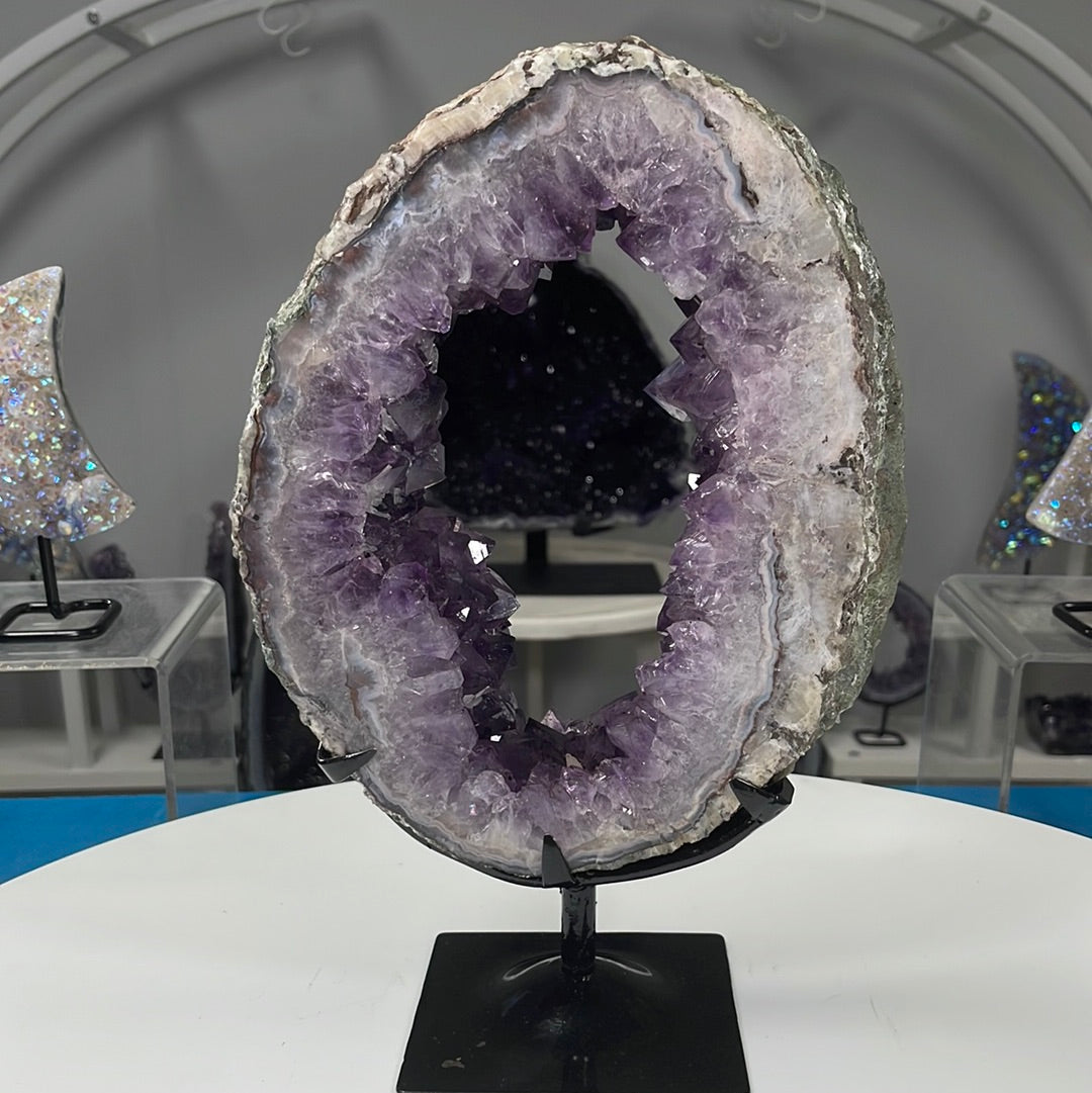 Large Amethyst Portal