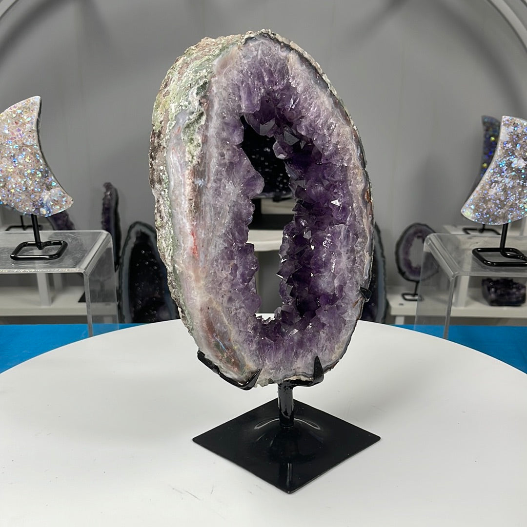 Large Amethyst Portal