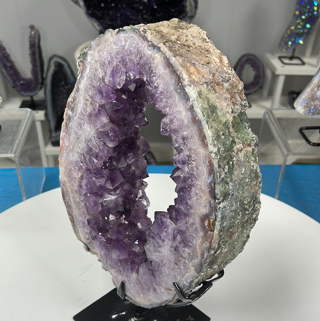 Large Amethyst Portal