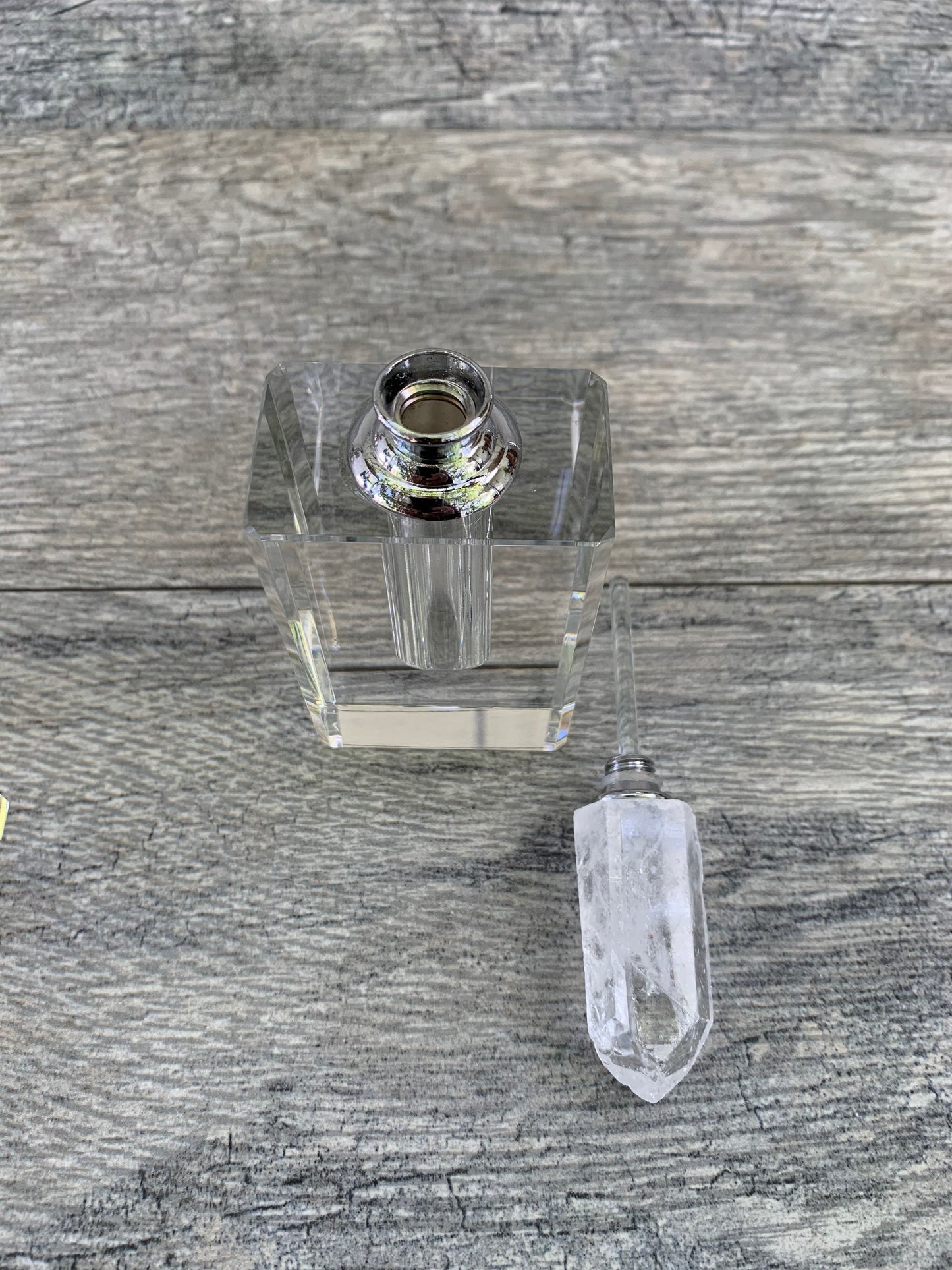 Quartz Crystal Perfume Bottle, Crystal Point Perfume Bottle, Decorative Bottles, Perfume Accessories, Essential Oils, Rock Crystal