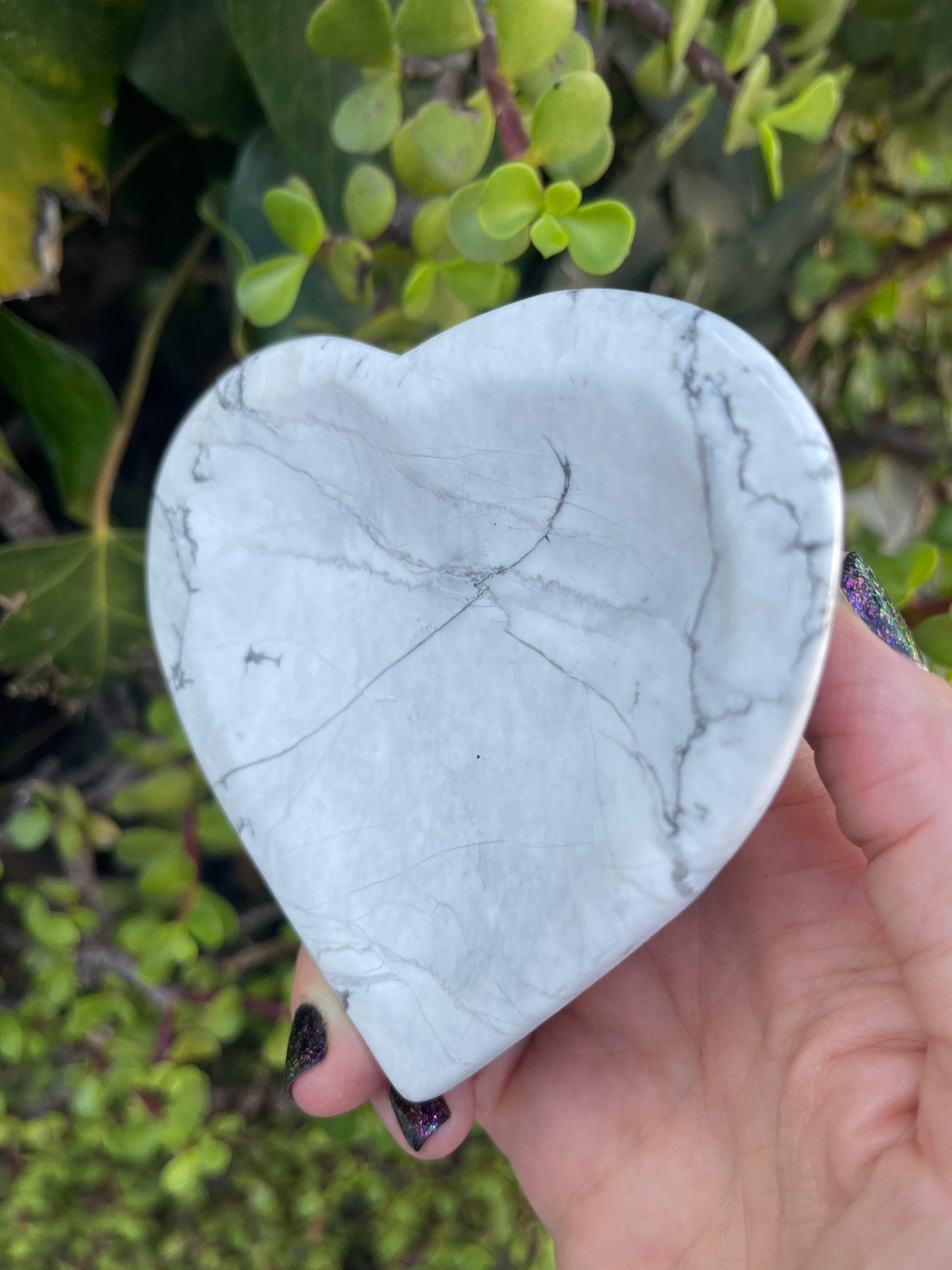 Howlite Heart Dish , Howlite Heart Bowl, Howlite Bowl, Home Decor, Crystal Bowl, Home Accessories, Reiki, Crystal Shop, Hearts