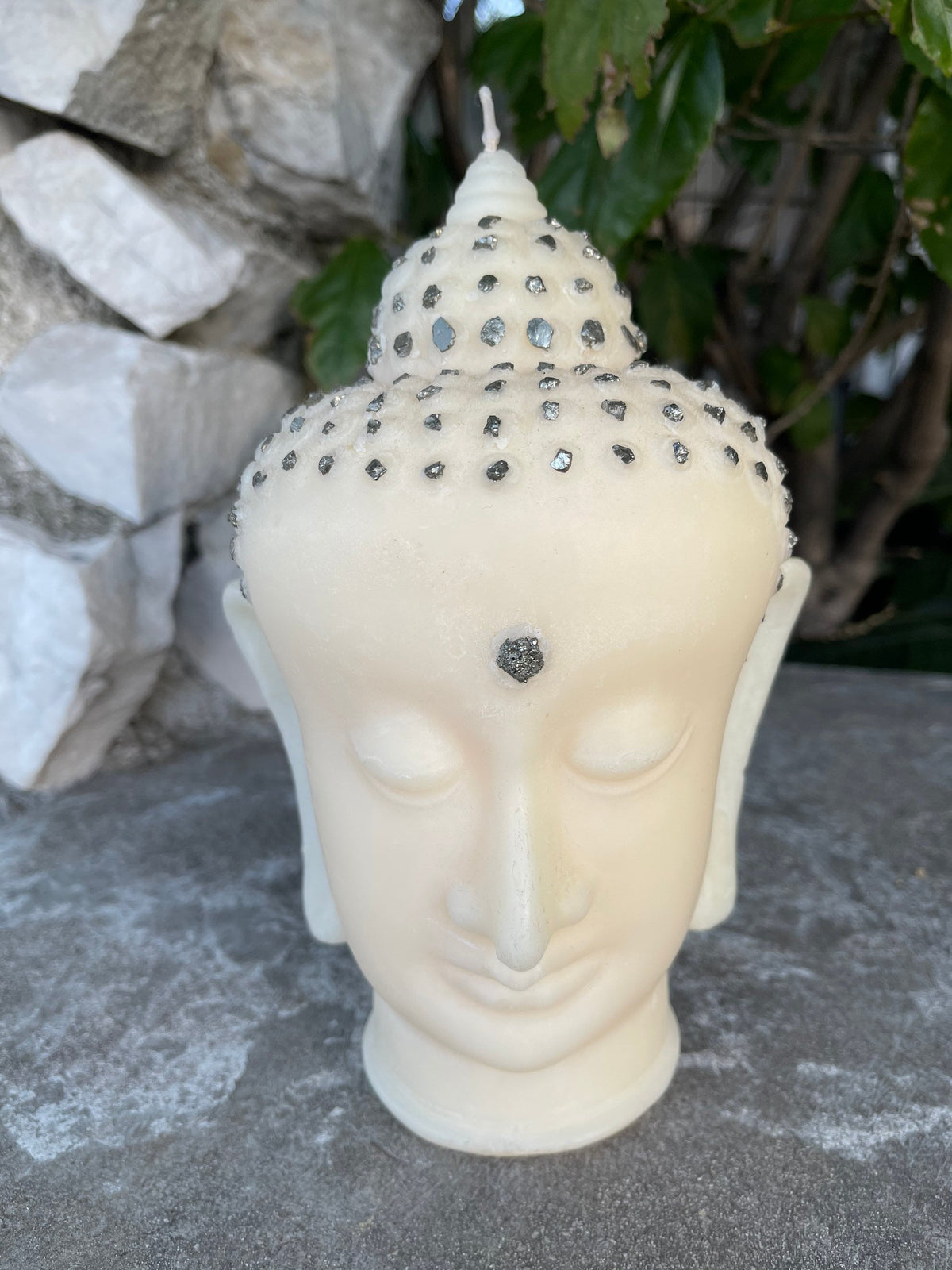Pyrite Adorned Buddha Head Candle: Luxury Soy Wax Home Decor
