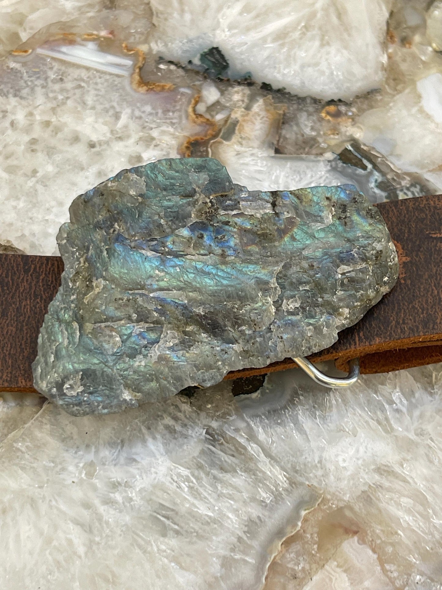Labradorite Belt Buckle, Gemstone Belt buckles, Raw Labradorite Crystal Belt Buckle, Leather snap belt, Unique Belt Buckles, Unisex Buckle