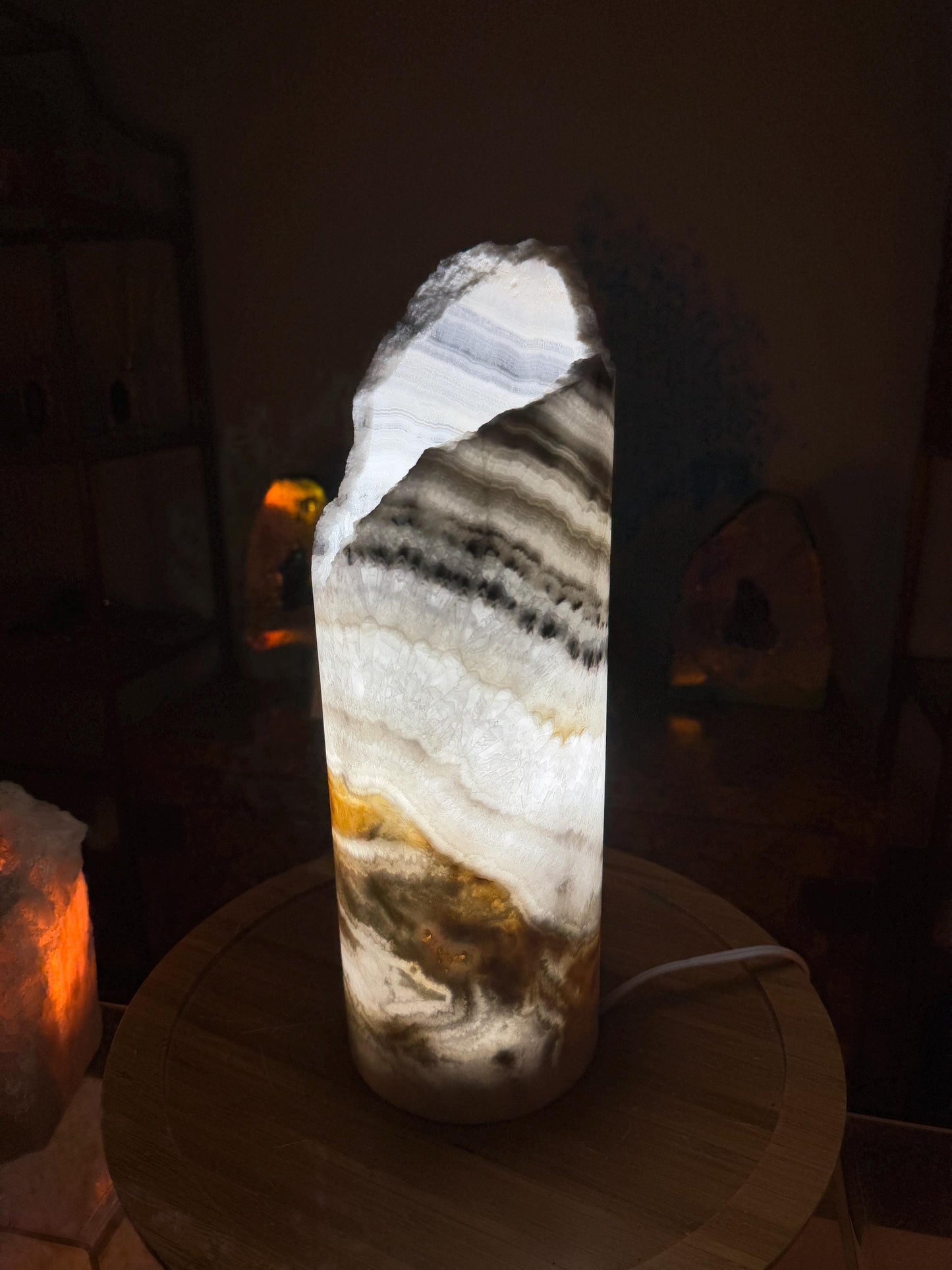 Luxury Onyx Column Lamp: Modern Crystal Decor, Natural Stone Light