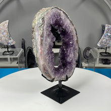 Large Amethyst Portal