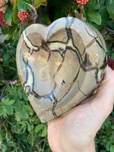 Large Septarian Bowl, Septarian Heart Dish, Septarian Bowl, Home Decor, Home Accessories, Reiki, Crystal Shop, Valentine's Day Gifts, Hearts