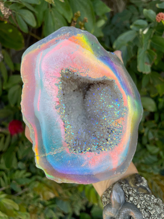 Angel Aura Quartz Geode, Aura Geode, Quartz Geode, Home Accessories, Home Decor, Aura Crystals, Reiki, Meditation